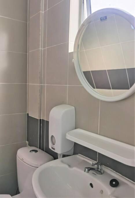 Emerald Avenue Cozy 3r3b - 329 Apartment
